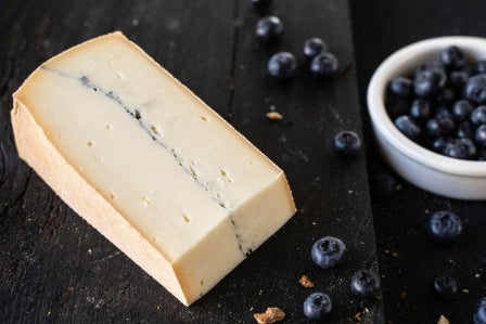 Morbier AOP du Jura à la raie noire